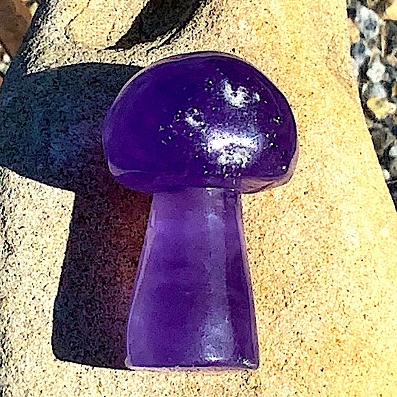 PURPLE FLUORITE QUARTZ MUSHROOM HEALING STONE 2 1/2 IN TALL NEW - Picture 6 of 8